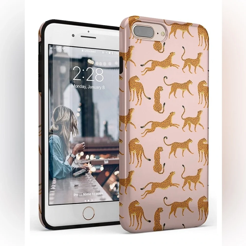 Casely iPhone 6/6s/7/8 Plus Case | On The Prowl | Pink Leopard Print Case
